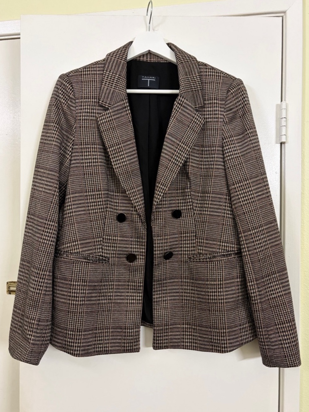 Tahari Brown Plaid Open Front Blazer Size 8 Classic Preppy Career Jacket